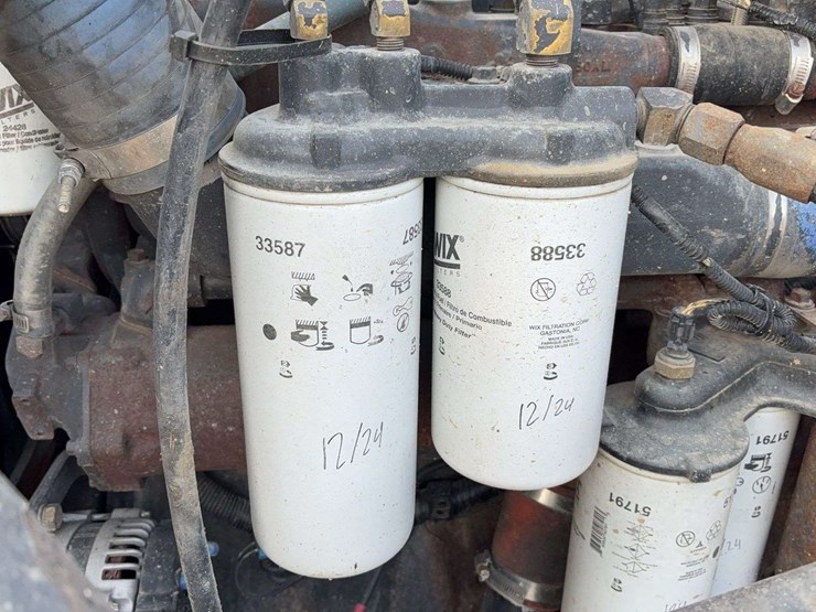 1999-mack-cl713-image-21