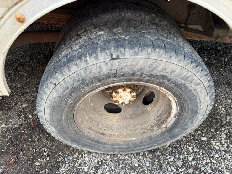 2007-ford-e450-image-10