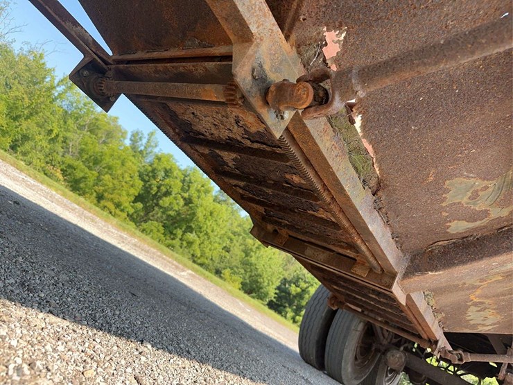 1995-wheeler-gh2-hopper-bottom-trailer-image-25