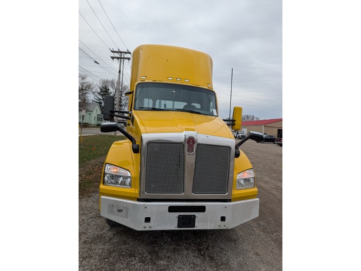 2020-kenworth-t880-image-2
