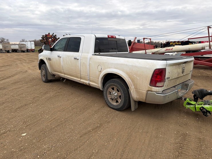 2012-dodge-2500-image-3