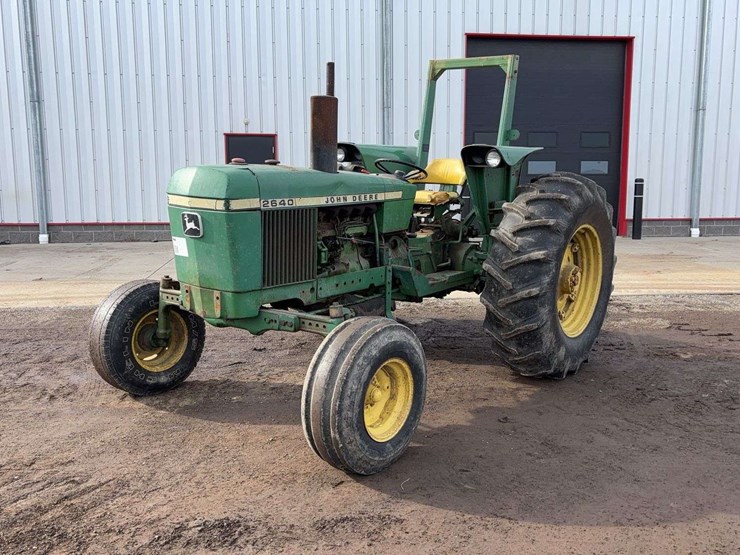 john-deere-2640-image-1