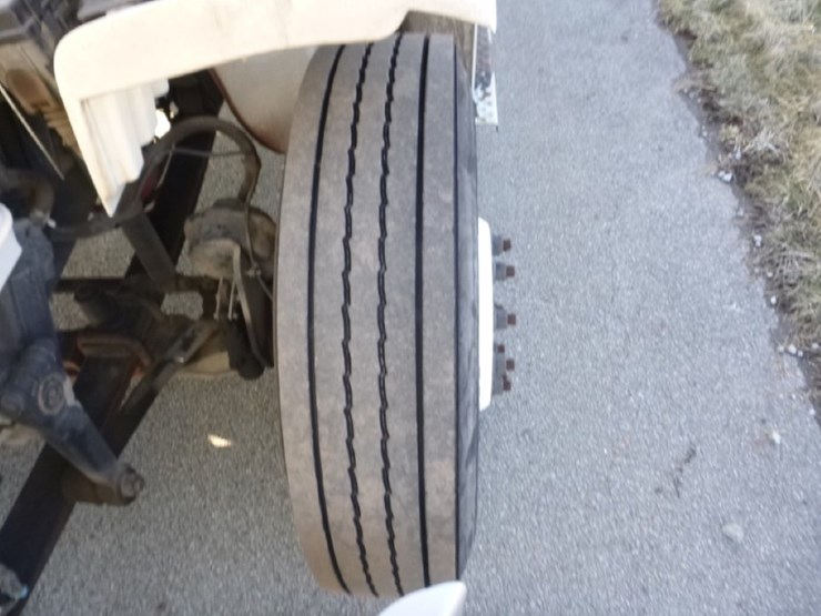 freightliner-m2-106-image-26