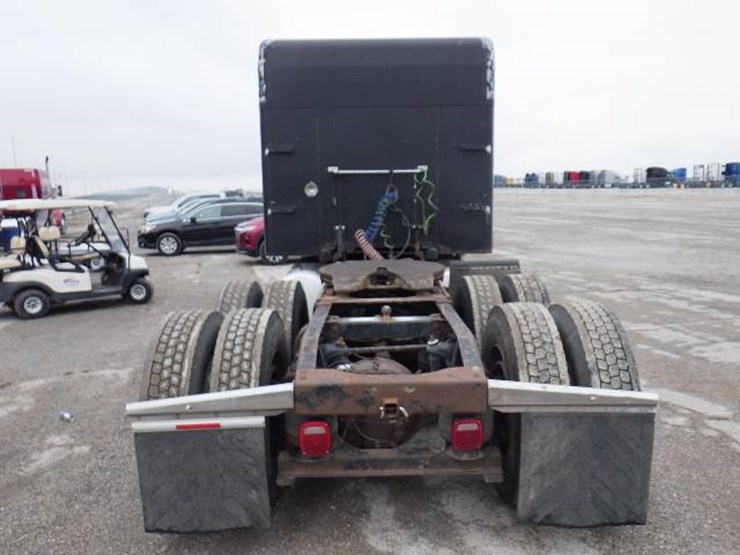 1994-peterbilt-378-image-12