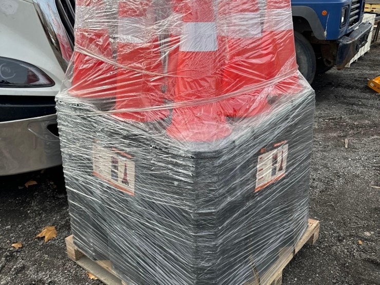 (250)-new-agt-co-29in-traffic/safety-cones-w/-weighted-bases-image-3