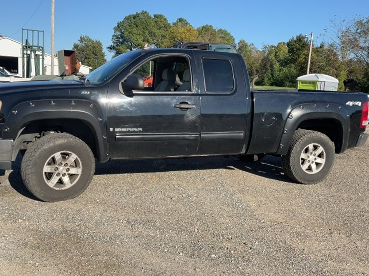 2007-gmc-sierra-z71-image-1