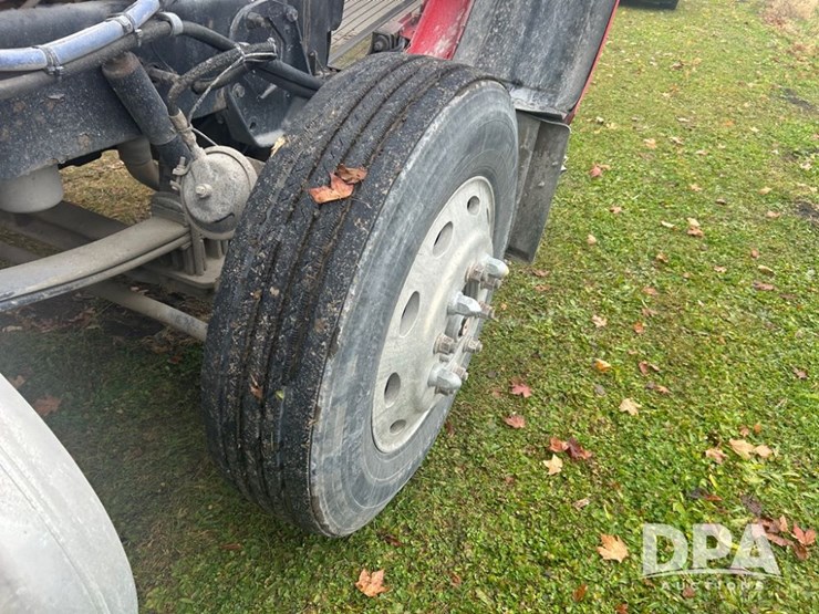 1999-peterbilt-379-image-26