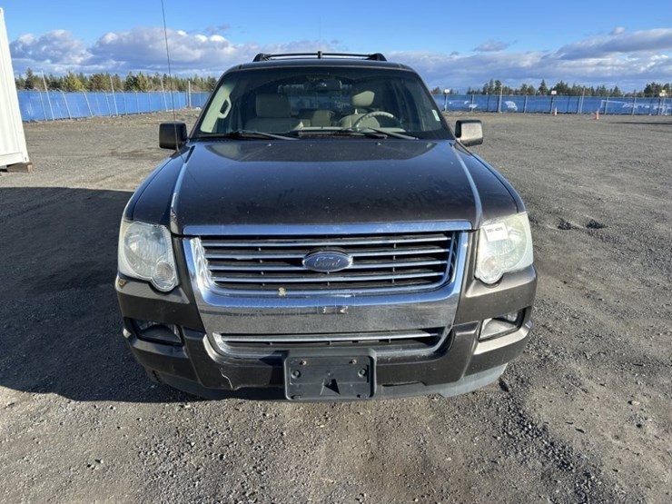 2007-ford-explorer-xlt-image-8