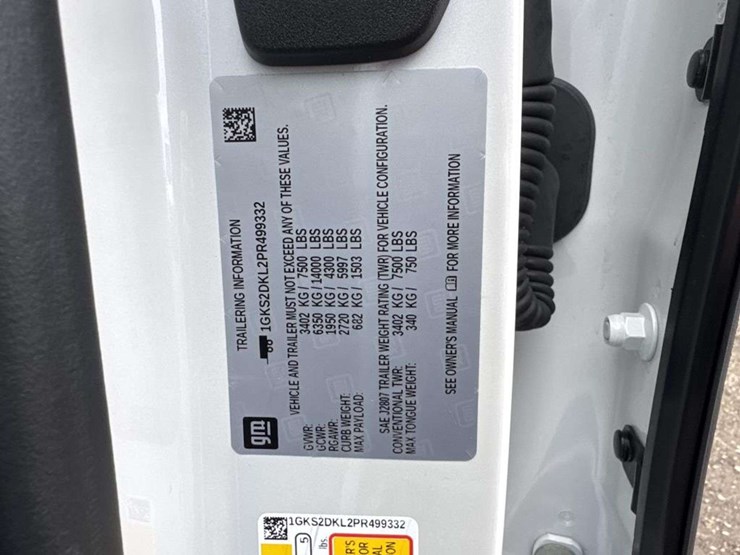 2023-gmc-yukon-denali-image-28