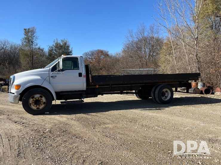 ford-f650-xlt-image-14