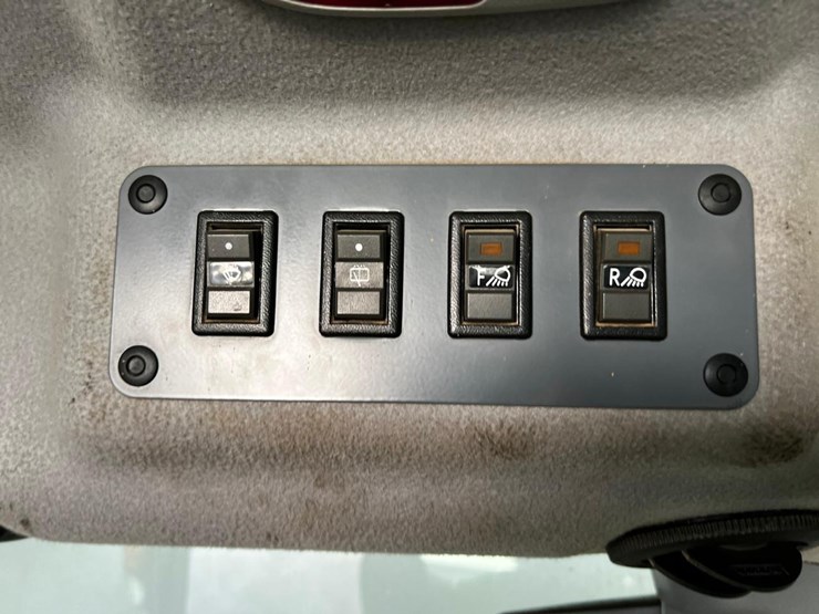 2017-massey-ferguson-1754-image-35