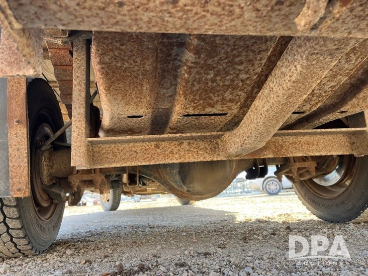 ford-f550-xl-image-36