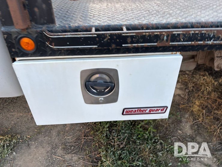 2009-chevrolet-3500hd-image-22