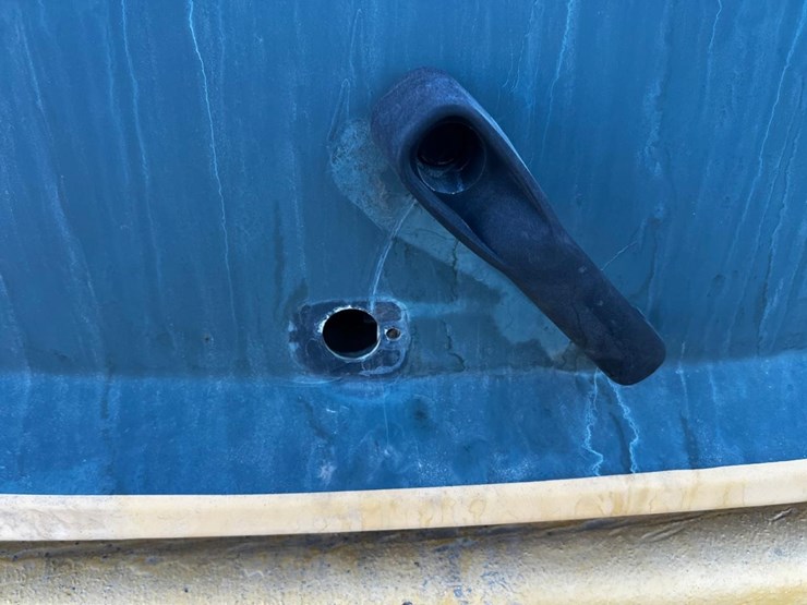 2011-deere-204k-image-17