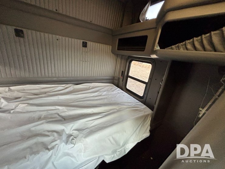 2014-kenworth-t660-image-74