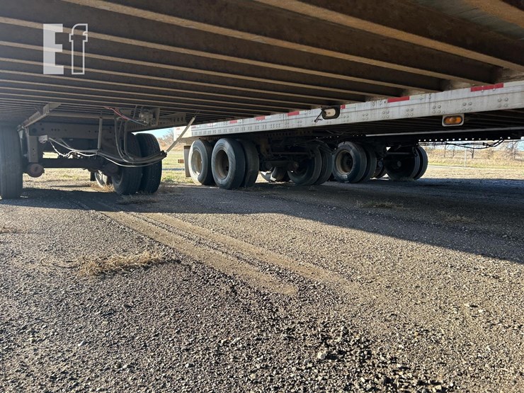 2011-strick-trailer-image-19