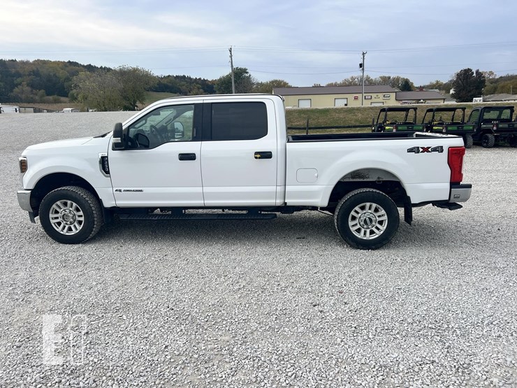 ford-f250-xlt-image-1