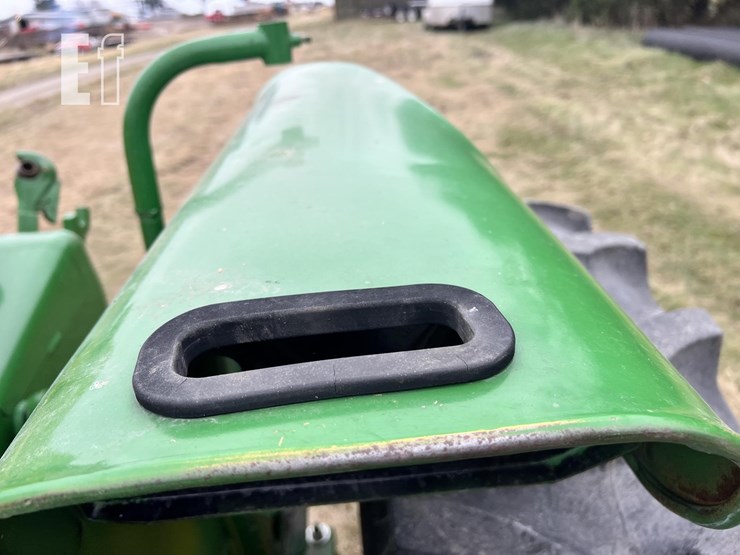 john-deere-3020-image-33