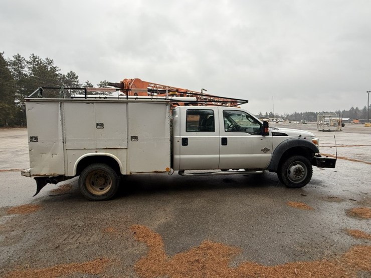 2011-ford-f550-image-7