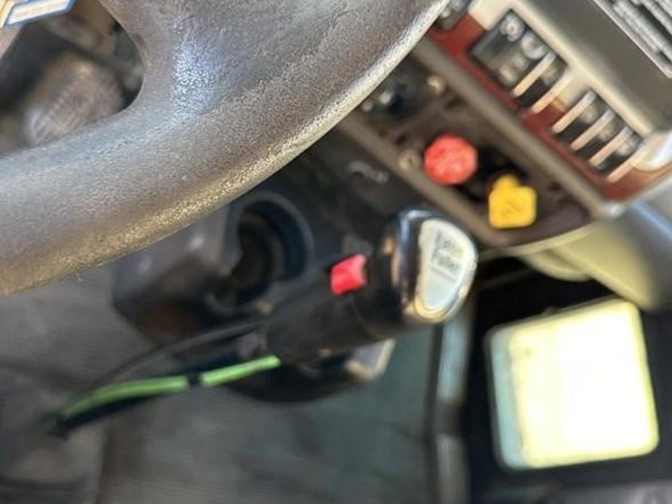 2006-kenworth-t600-image-30