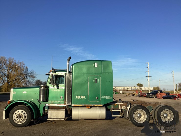 peterbilt-379-image-8