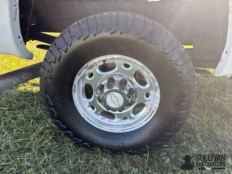 chevrolet-silverado-2500-image-16