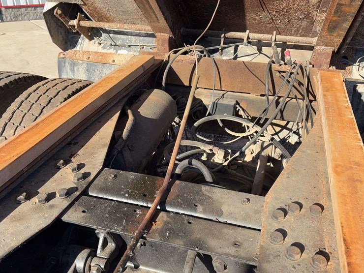 1995-ford-ltl9000-image-56