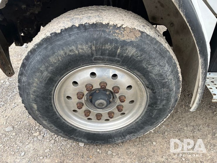 freightliner-fl80-image-15