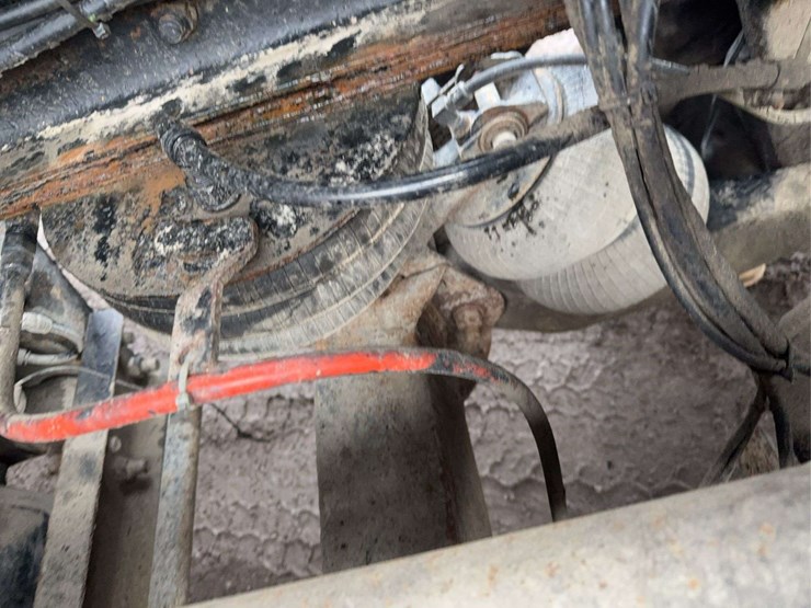 2010-kenworth-t800-image-40