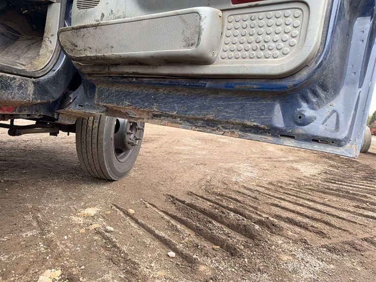 2004-ford-f450-image-19