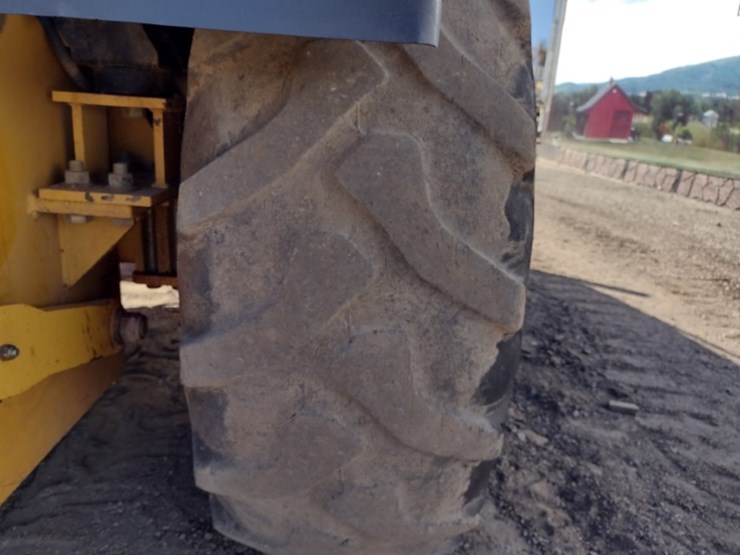 deere-210lj-image-22