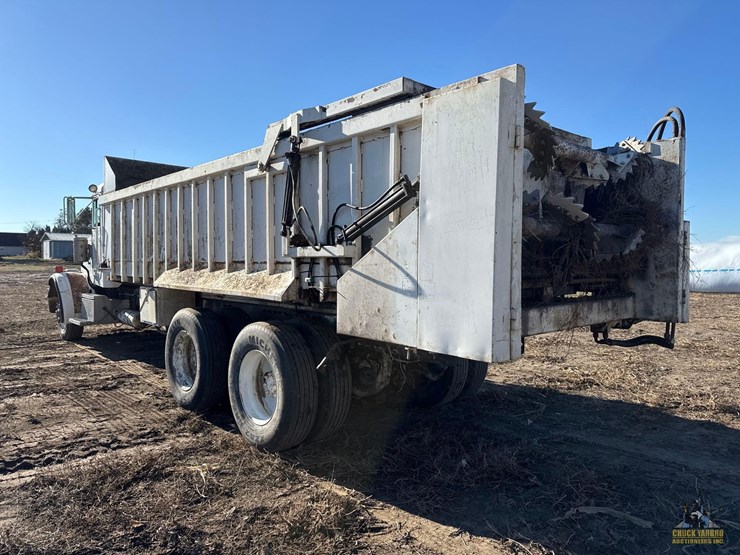 peterbilt-357-image-3