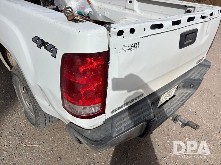 2009-gmc-sierra-2500hd-image-33