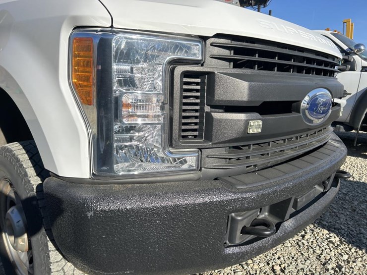 2017-ford-f250-image-14