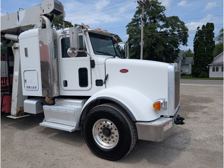 peterbilt-365-image-7