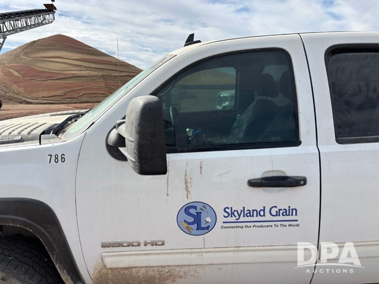 chevrolet-silverado-2500hd-image-23