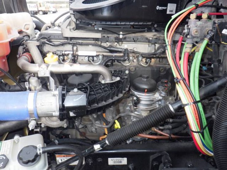 2021-freightliner-cascadia-126-image-27