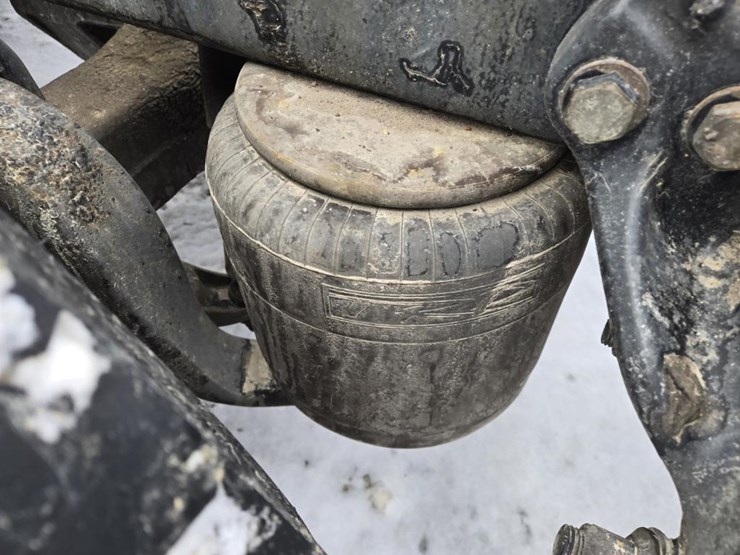 2017-peterbilt-579-image-45