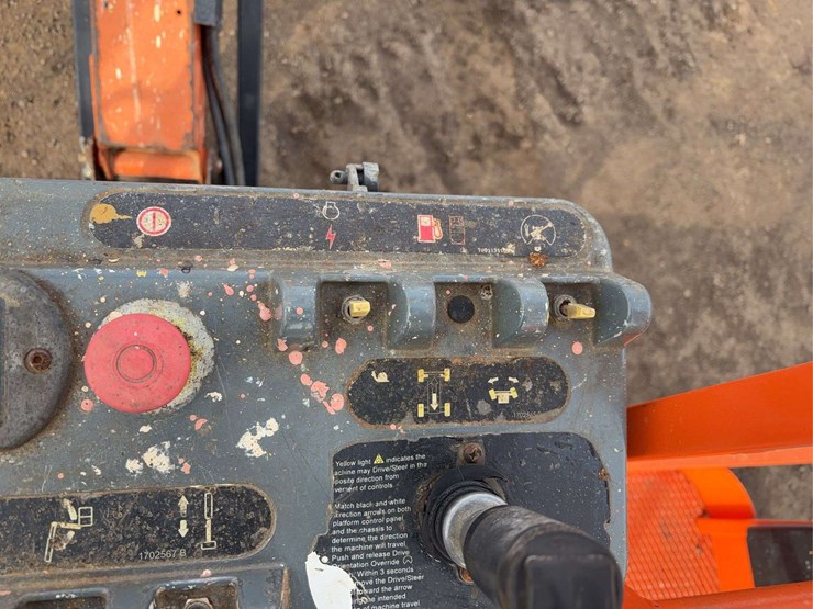 2013-jlg-660sj-image-26