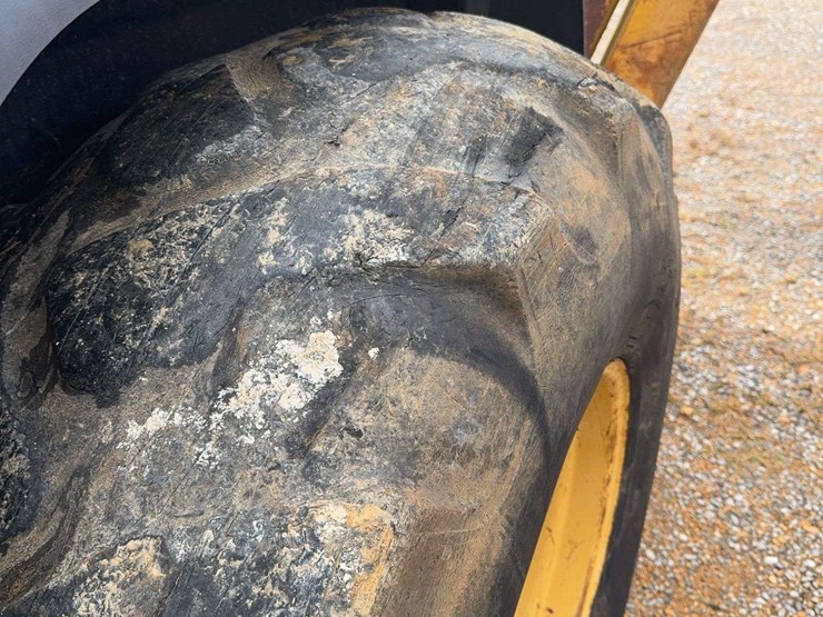 john-deere-710-image-17