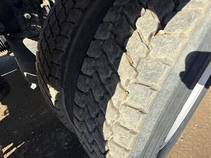 2017-international-prostar-image-35