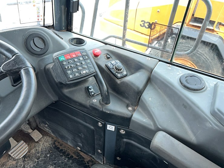 2021-bell-b30-image-18