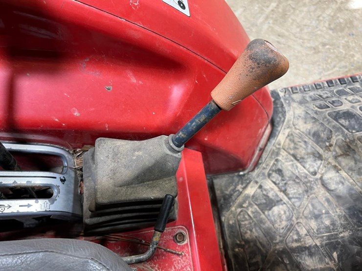 massey-ferguson-1533-image-28