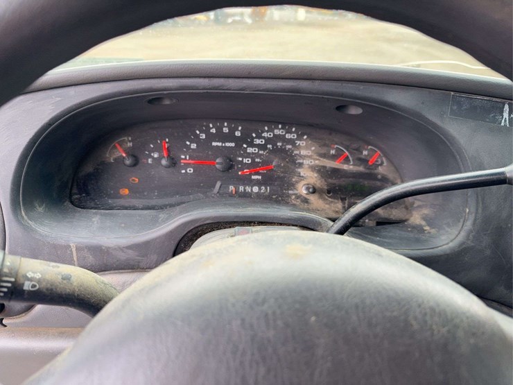 2005-ford-econovan-image-40