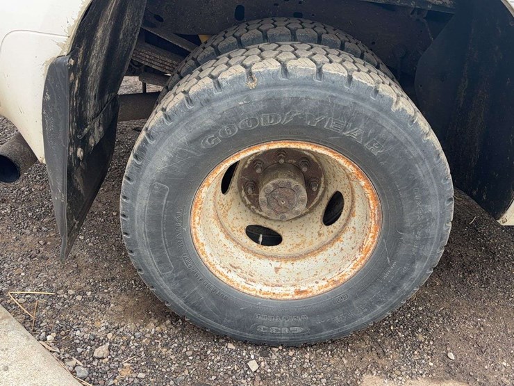 2004-ford-f350-image-12