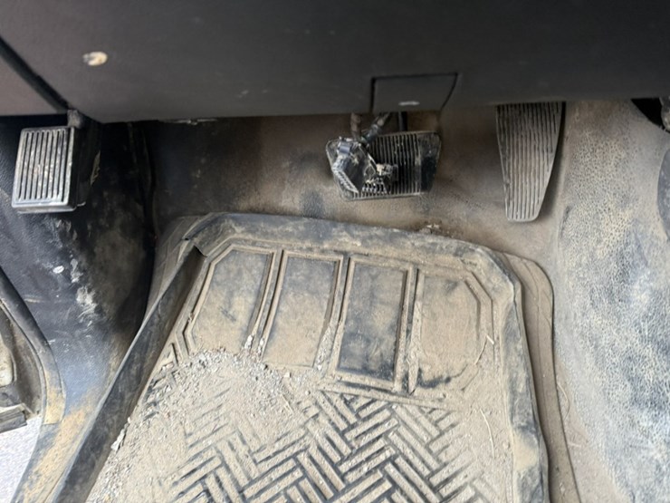 #1840-•-2013-ram-5500-4x4-service-truck-image-31