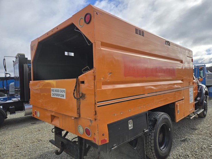 2015-ford-f650-image-15