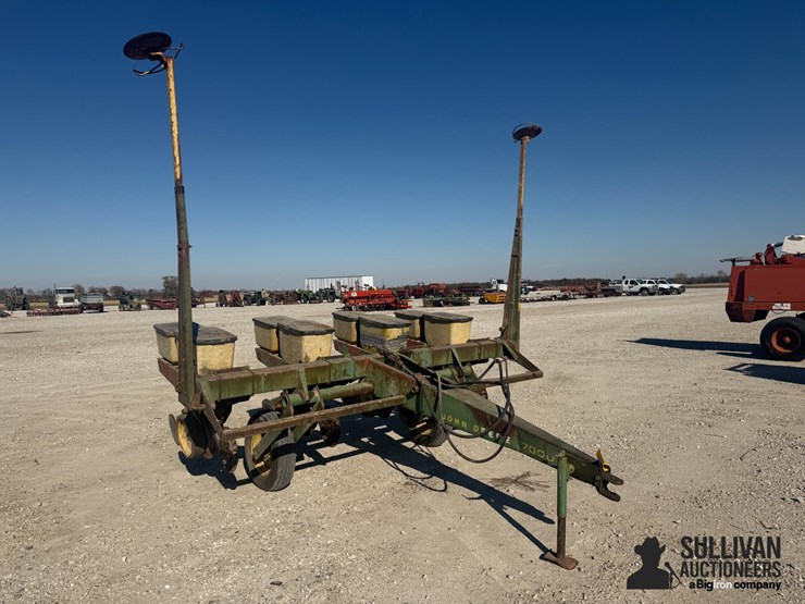 john-deere-7000-image-3