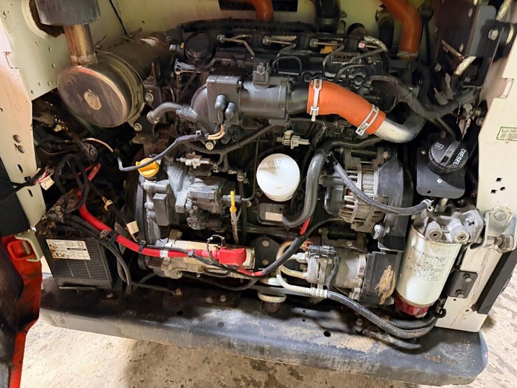 2022-bobcat-t740-image-17