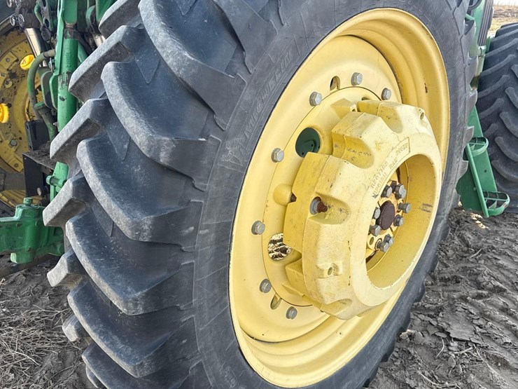 john-deere-7330-image-11